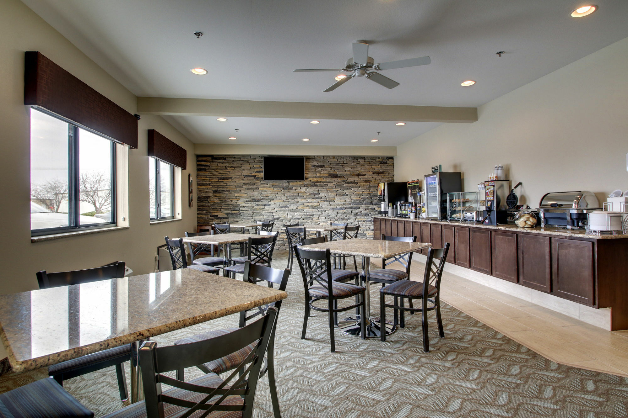 Cobblestone Inn & Suites - Fort Dodge Exterior photo